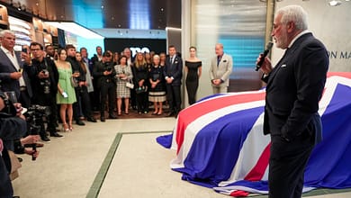 نيويورك، الولايات المتحدة - كشفت أستون مارتن Aston Martin عن إطلاق مركز كيو نيويورك، أول مراكزها العالمية لخدمة التخصيص الرائدة، رسمياً في برج 450 بارك أفينيو في مانهاتن. NEW YORK, NEW YORK - JUNE 13: Lawrence Stroll, Executive Chairman of Aston Martin, speaks during the unveiling of the Aston Martin DB12 at the grand opening of Q New York, Aston Martin’s first ultra-luxury flagship on June 13, 2023 in New York City. (Photo by Ilya S. Savenok/Getty Images for Aston Martin)