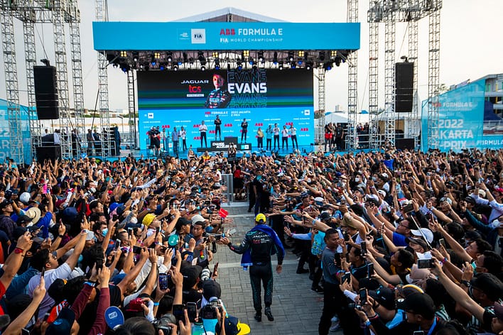 JAKARTA STREET CIRCUIT, INDONESIA - JUNE 04: Mitch Evans (NZL), Jaguar TCS Racing , 1st position, Podium during the Jakarta ePrix at Jakarta Street Circuit on Saturday June 04, 2022 in Jakarta, Indonesia. (Photo by Sam Bloxham / LAT Images)