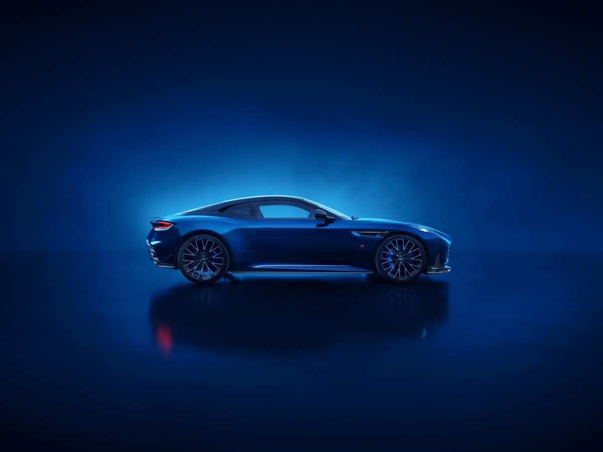 4 Aston Martin DB12 S_04