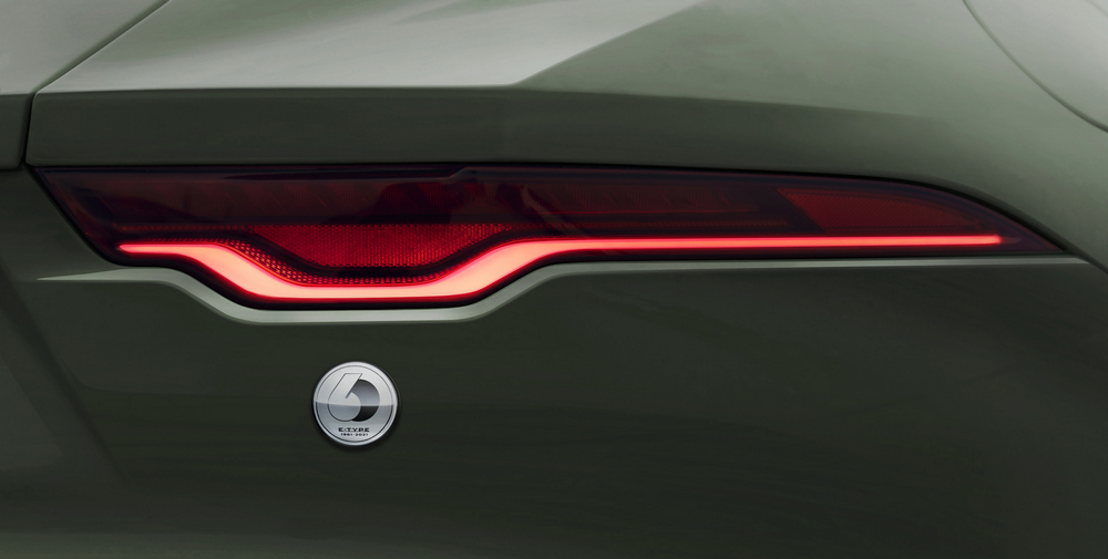 Jag_F-TYPE_Heritage60Edition D