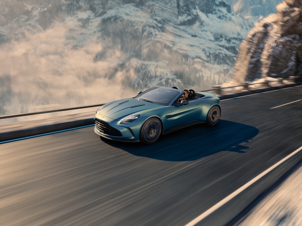 1 Aston Martin Vantage Roadster_1
